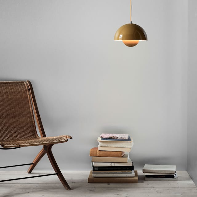 Prismalux I Halbrunde Metallpendelleuchte mit LED-Beleuchtung