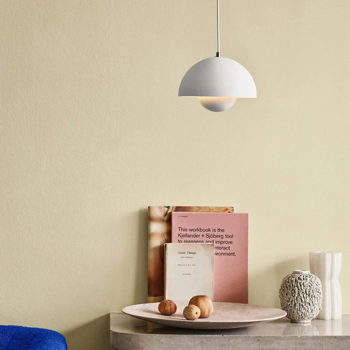 Prismalux I Halbrunde Metallpendelleuchte mit LED-Beleuchtung