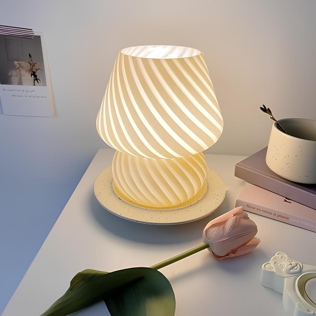 LumoGlas Vintage Glaslampe – handgefertigt amber für Wohnzimmer