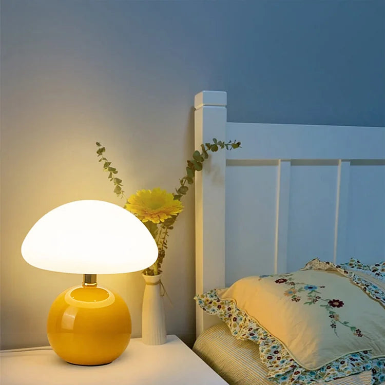 CrèmeLumi Pilzlampe Retro Tischlampe LED Cremeweiß für Schlafzimmer