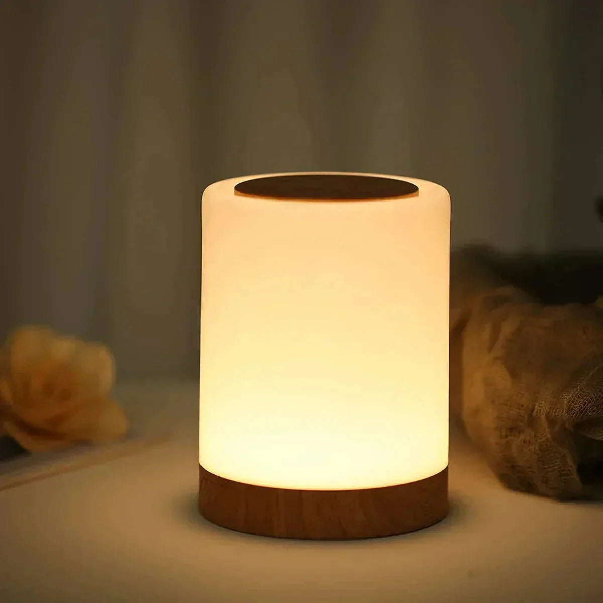 Lumora Moderne LED-Tischlampe – Dimmbar Weiß fürs Wohnzimmer
