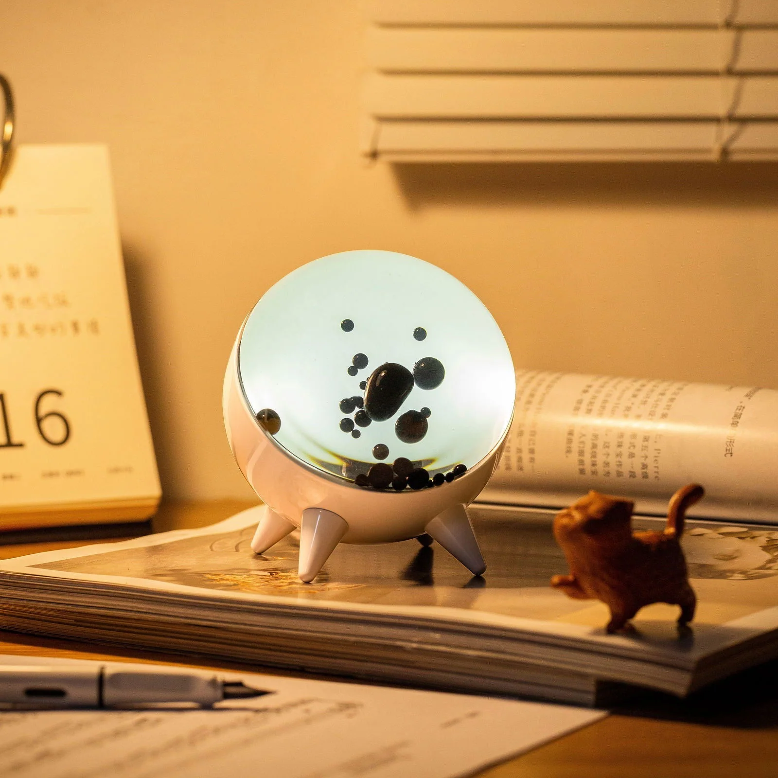 MagnoFlow Deko-Tischlampe Ferrofluid Effekt modern für Wohnzimmer